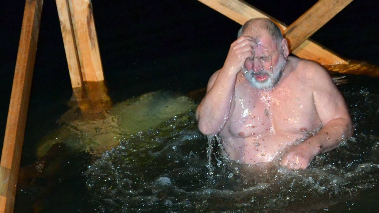 Алматинцев попросили не купаться в Крещение