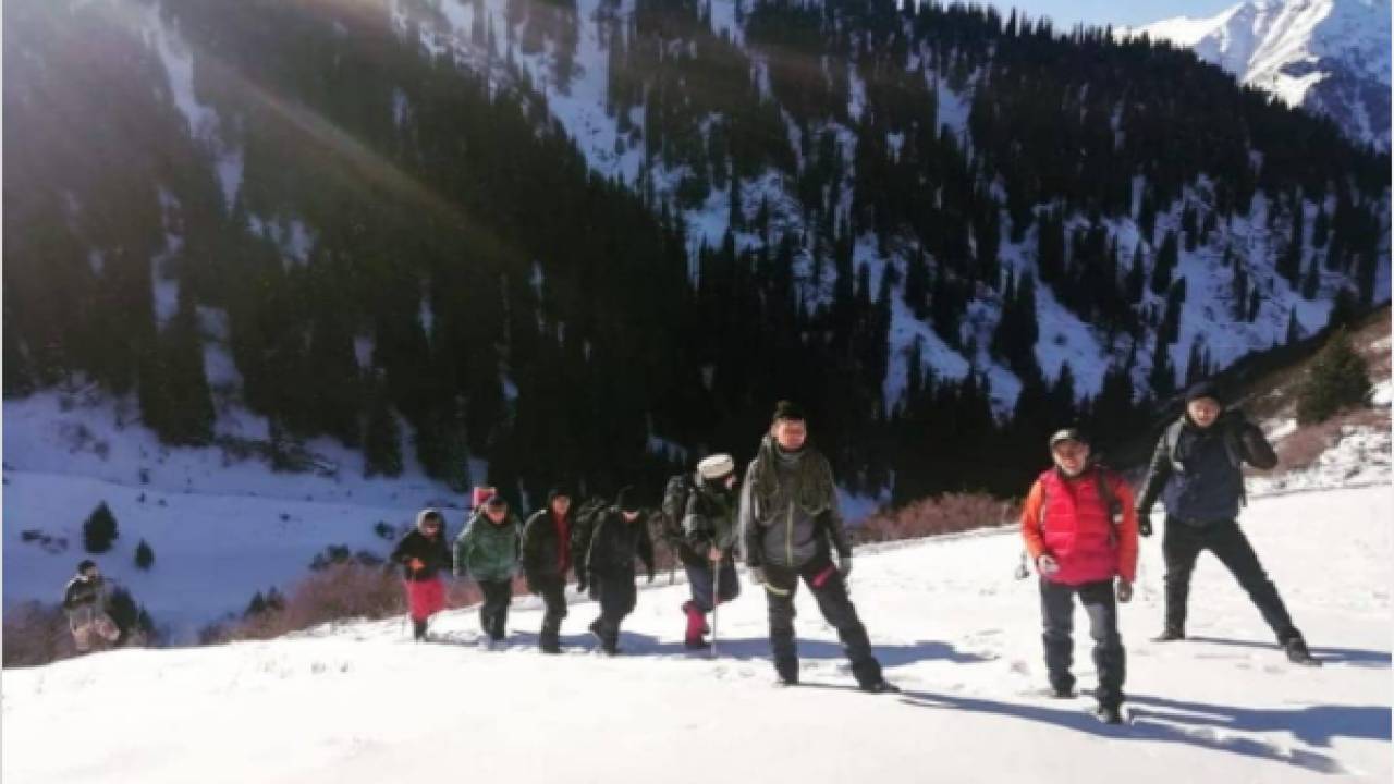 Альпинист потерял зрение при восхождении в горах Алматы
