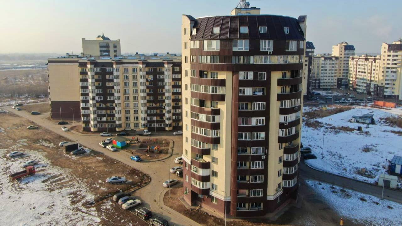 Десять потенциально опасных домов укрепят в Алматы