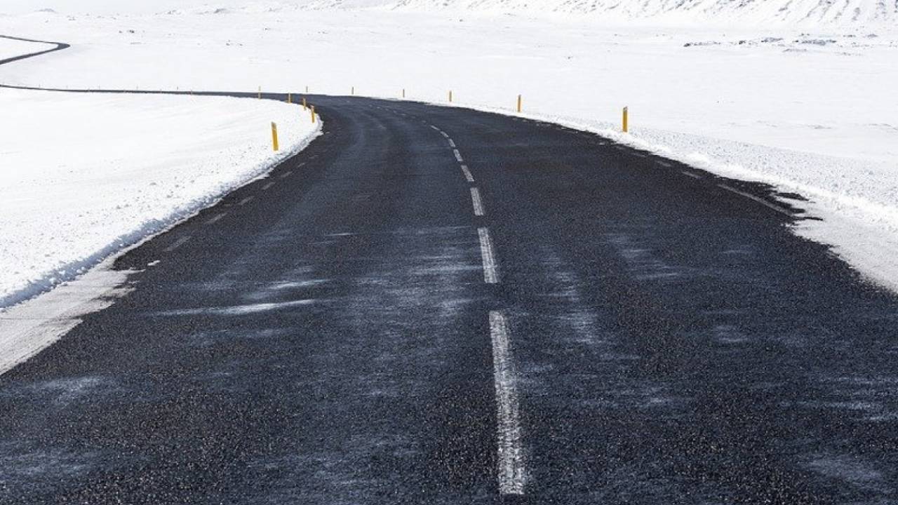 Из-за метели закрыт участок дороги республиканского значения Алматинской области