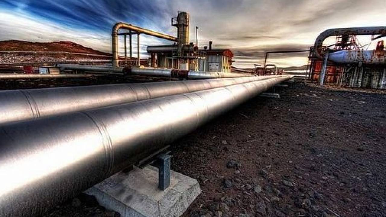 Казахстан приостановил транзит нефти через Россию