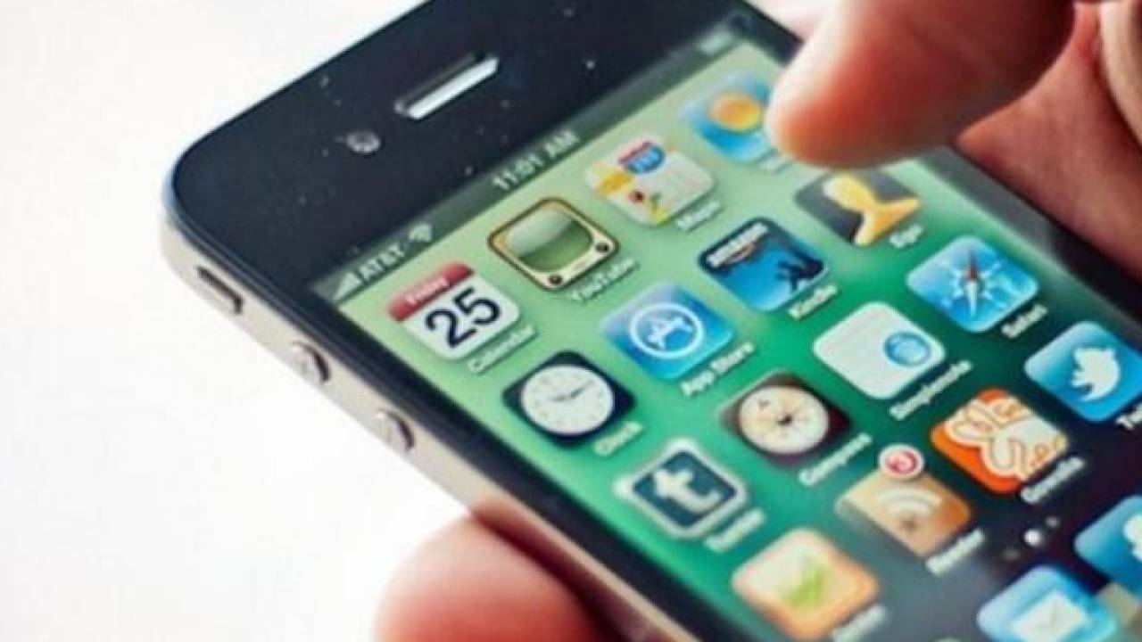 Казахстанцы могут проверять начисление зарплат и налогов через мобильное приложение