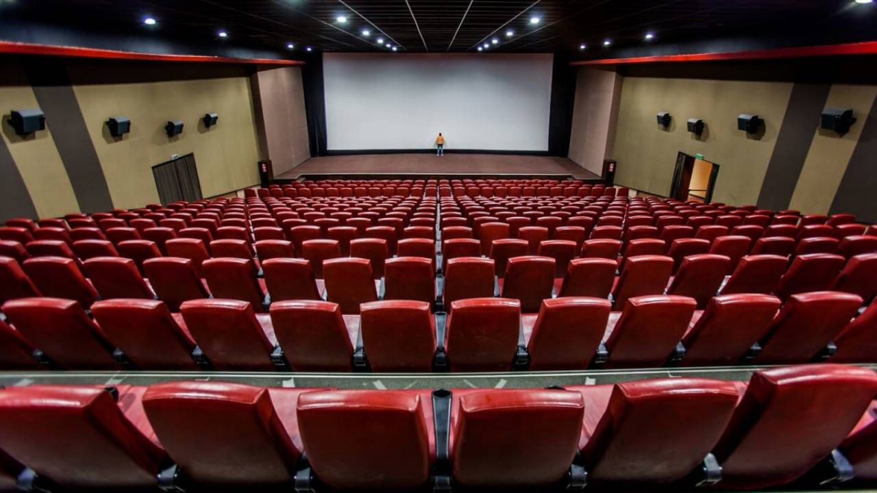 Кинотеатрам разрешили работать в Алматы