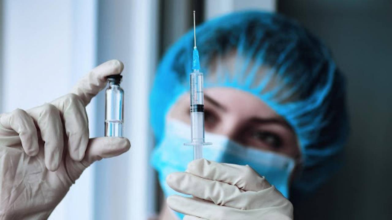 Минздрав прокомментировал информацию о смерти казахстанца после вакцинации