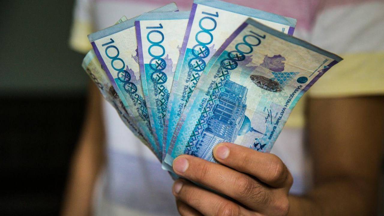 Обнальщики в Алматы выписали счета-фактуры на 147 млрд тенге