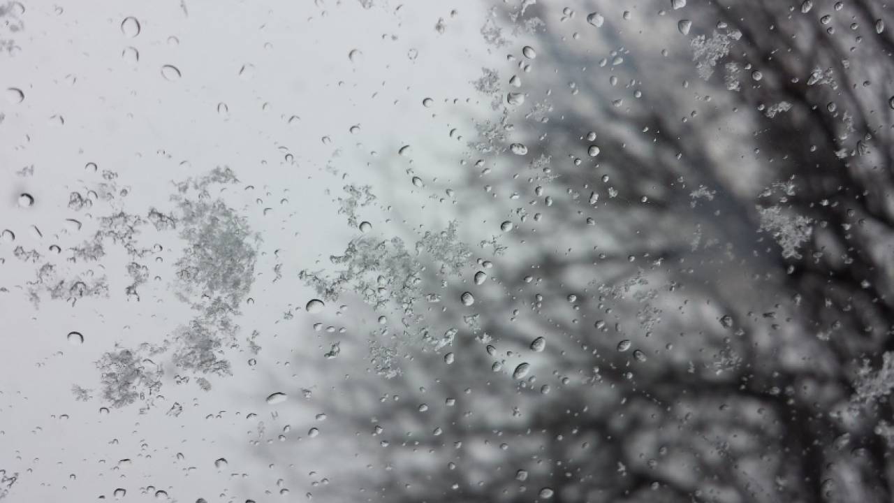 Снег и дождь ожидаются в Казахстане 