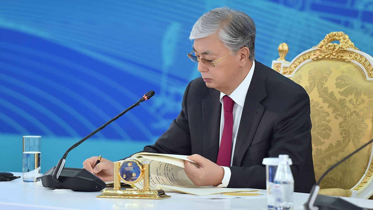 Токаев подписал правки в закон об общественных советах