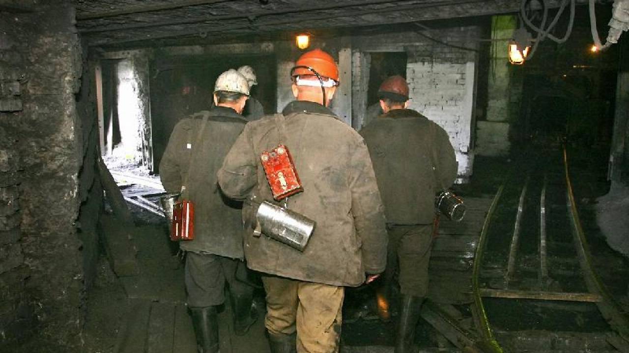 В Казахстане на шахте произошла авария. Один из работников не смог выбраться