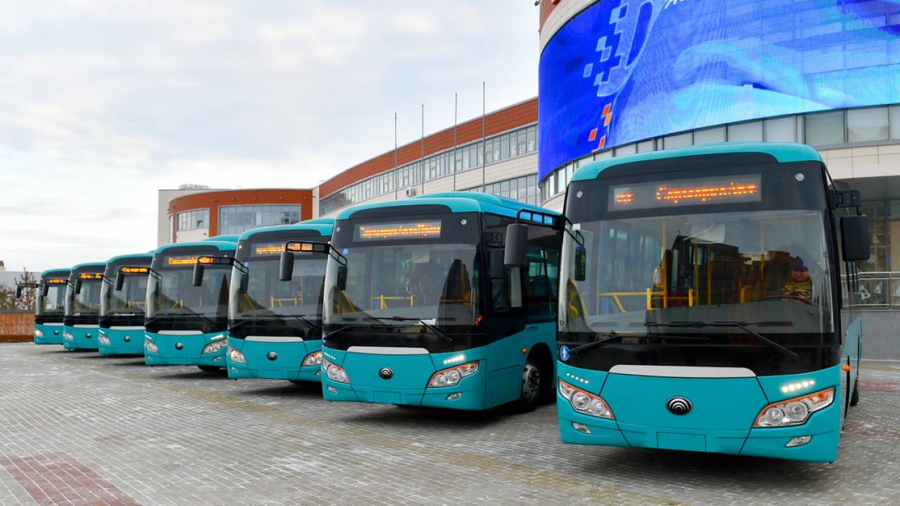 В СКО закупают 100 новых автобусов: прибыла первая партия