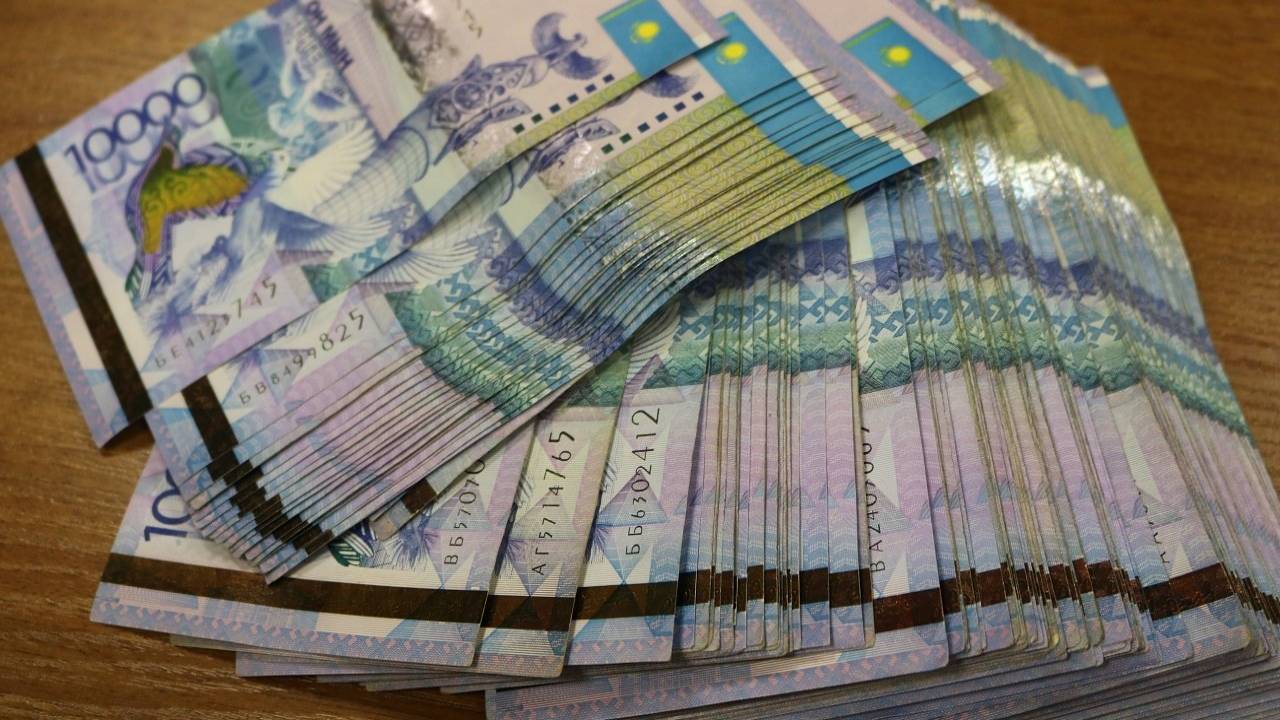 Жители Туркестанской области отдали мошеннице 80 млн тенге