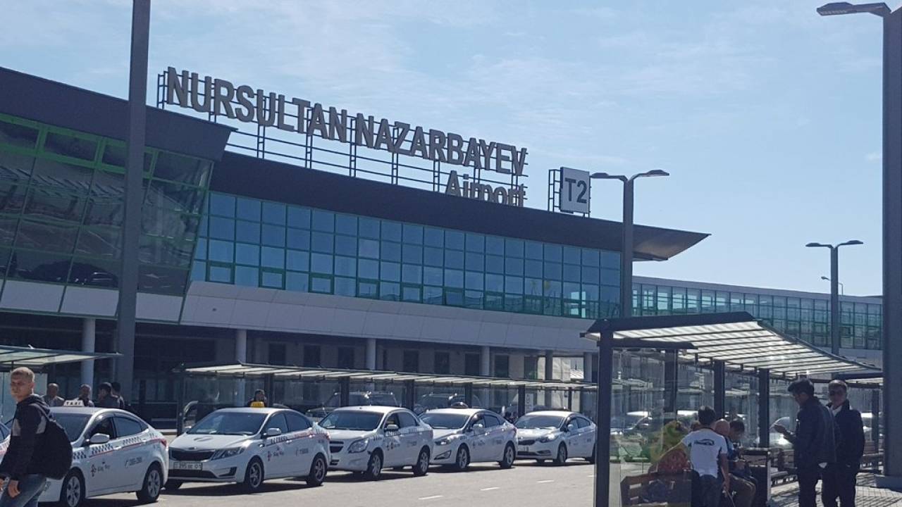 5 тысяч тенге за парковку: в аэропорту Нур-Султана прокомментировали новшество