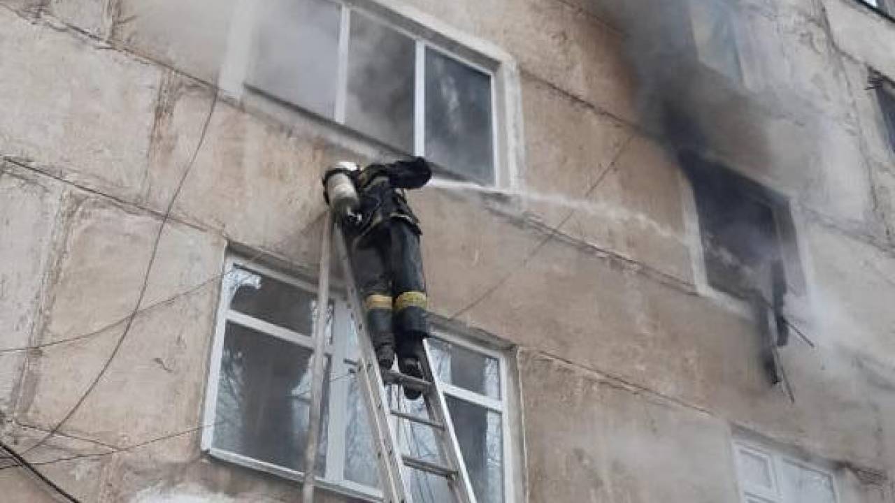 Дети отравились угарным газом при пожаре в Жамбылской области