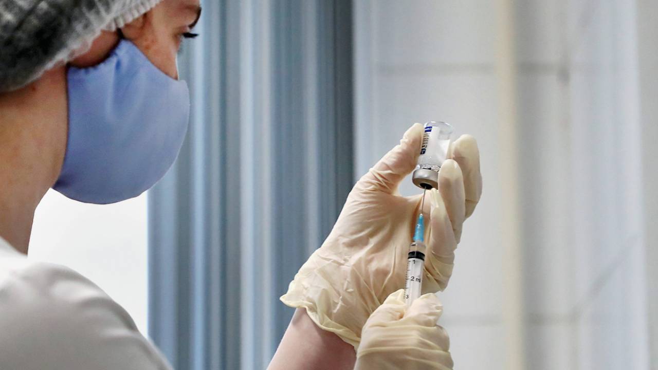 Иммунитет после вакцинации "Спутника V" может сохраняться 2 года