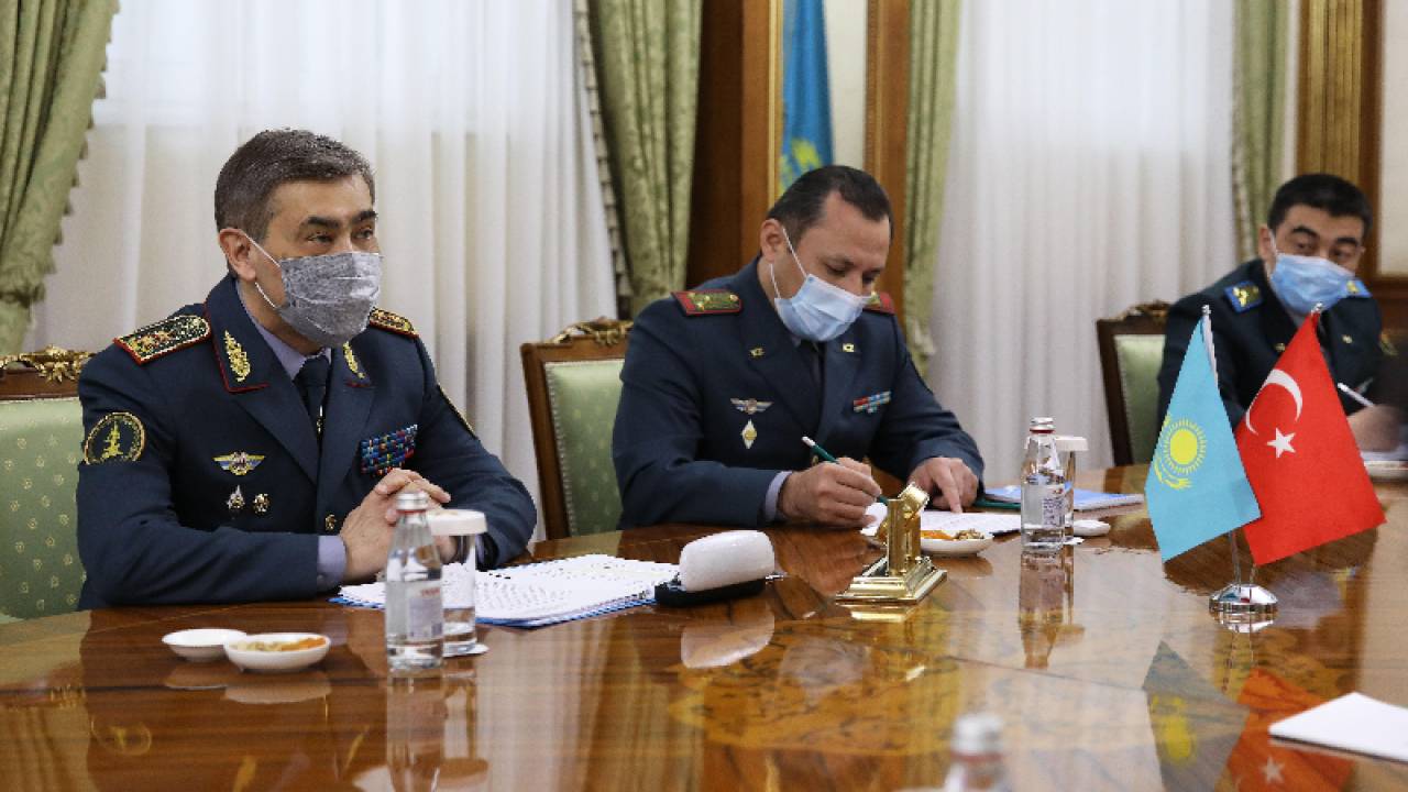 Казахстан обсуждает с Анкарой приобретение турецких беспилотников