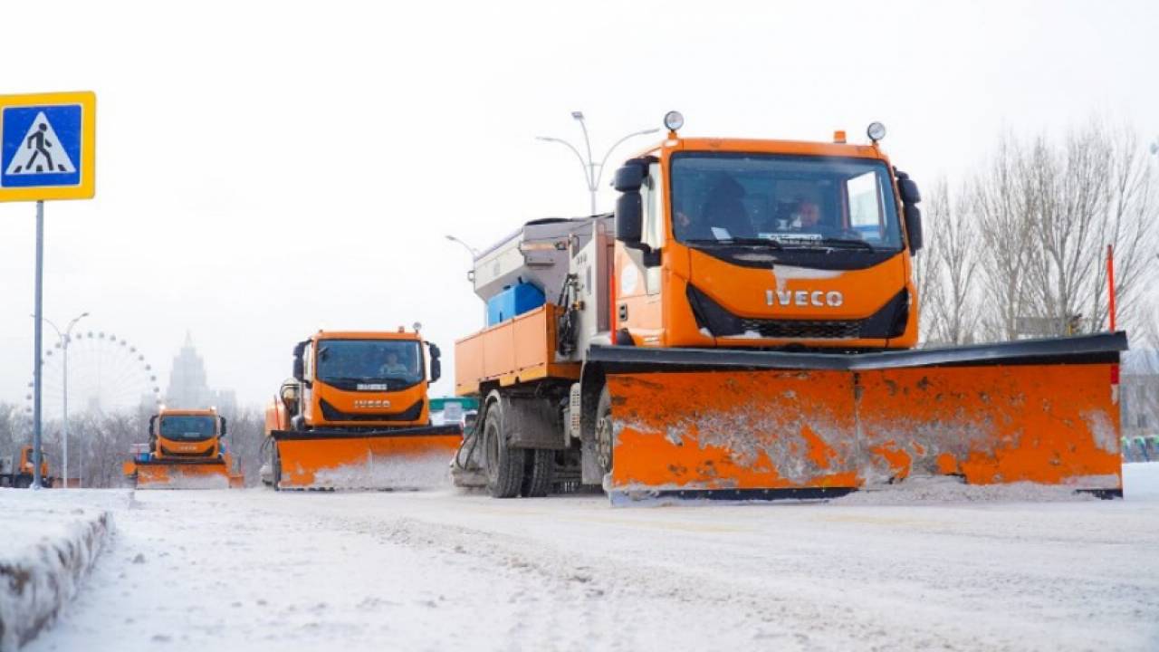 Почти 40 тысяч кубометров снега вывезли из Нур-Султана за сутки