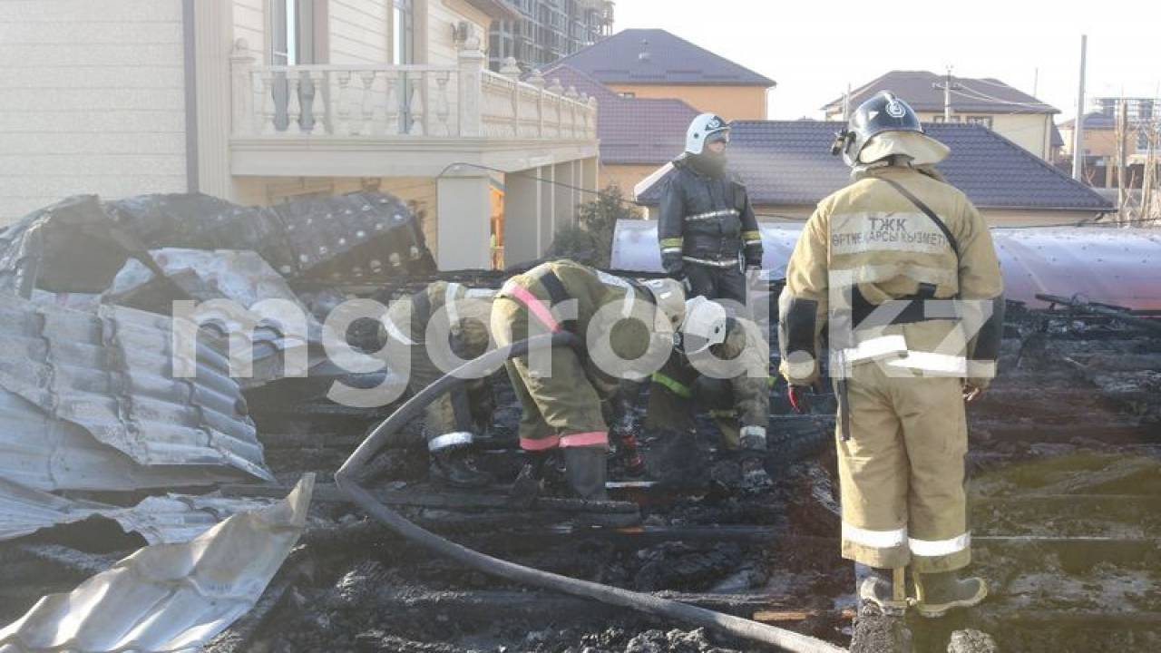 Пожар вспыхнул в детском саду в Атырау