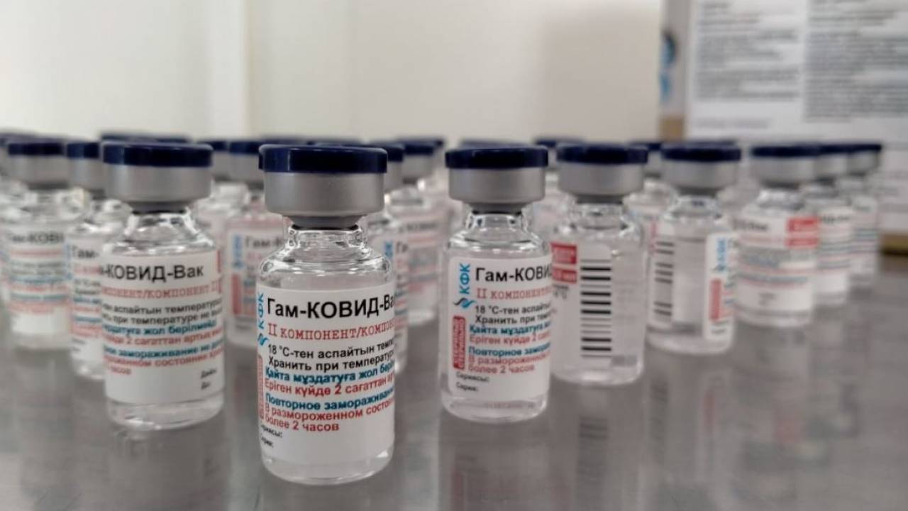 Репортаж с карагандинского завода по производству вакцины "Спутник V"