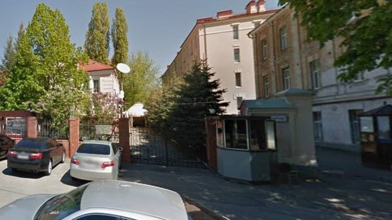 Сотрудника посольства Казахстана накажут за инцидент в Киеве
