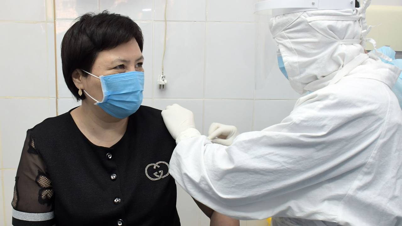 В Акмолинской области стартовала вакцинация против COVID-19