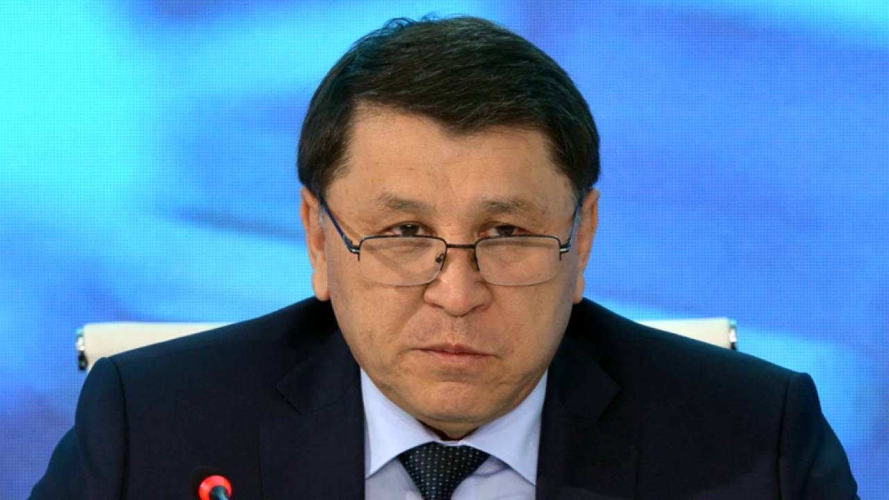 Бекшин объявил о введении строгих ограничительных мер в Алматы. Онлайн