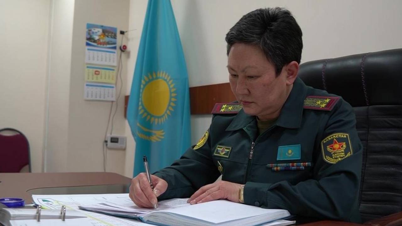 Единственная в Казахстане женщина –военный комиссар о дисциплине в мужском коллективе