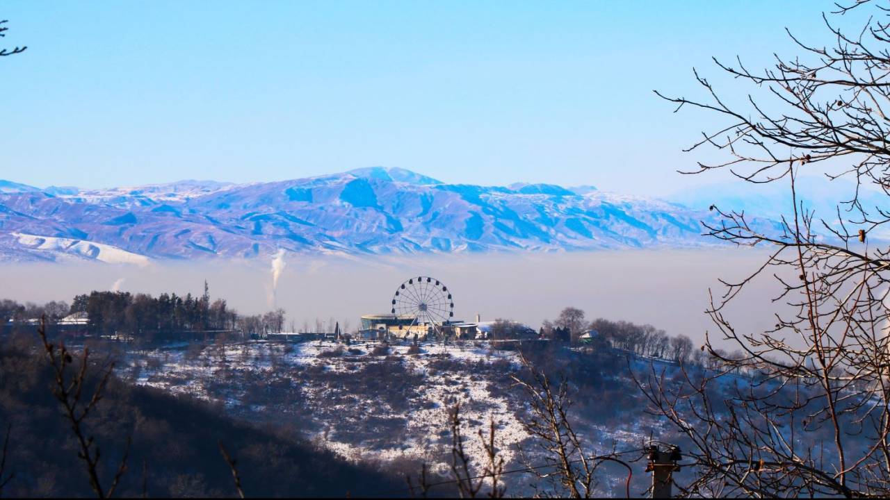 Качество воздуха в Алматы отнесли к "нездоровому"