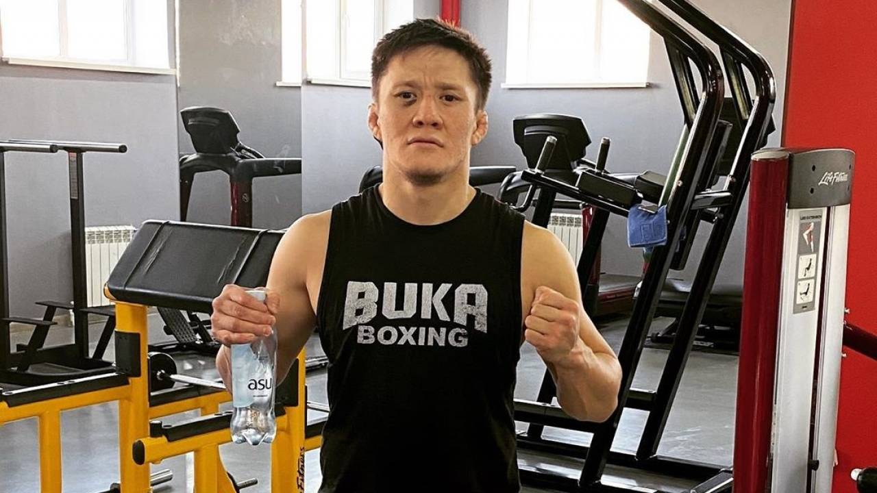 Казахстанец узнал соперника по третьему бою в UFC