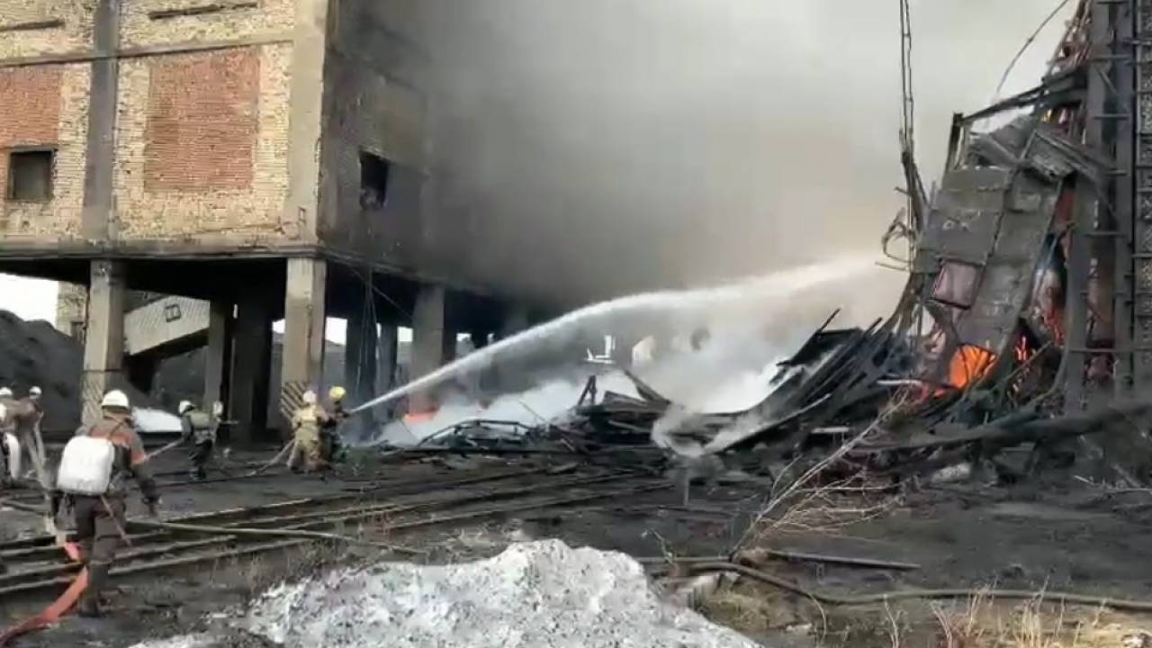 Крупный пожар произошел на шахте "Арселор Миттал Темиртау"