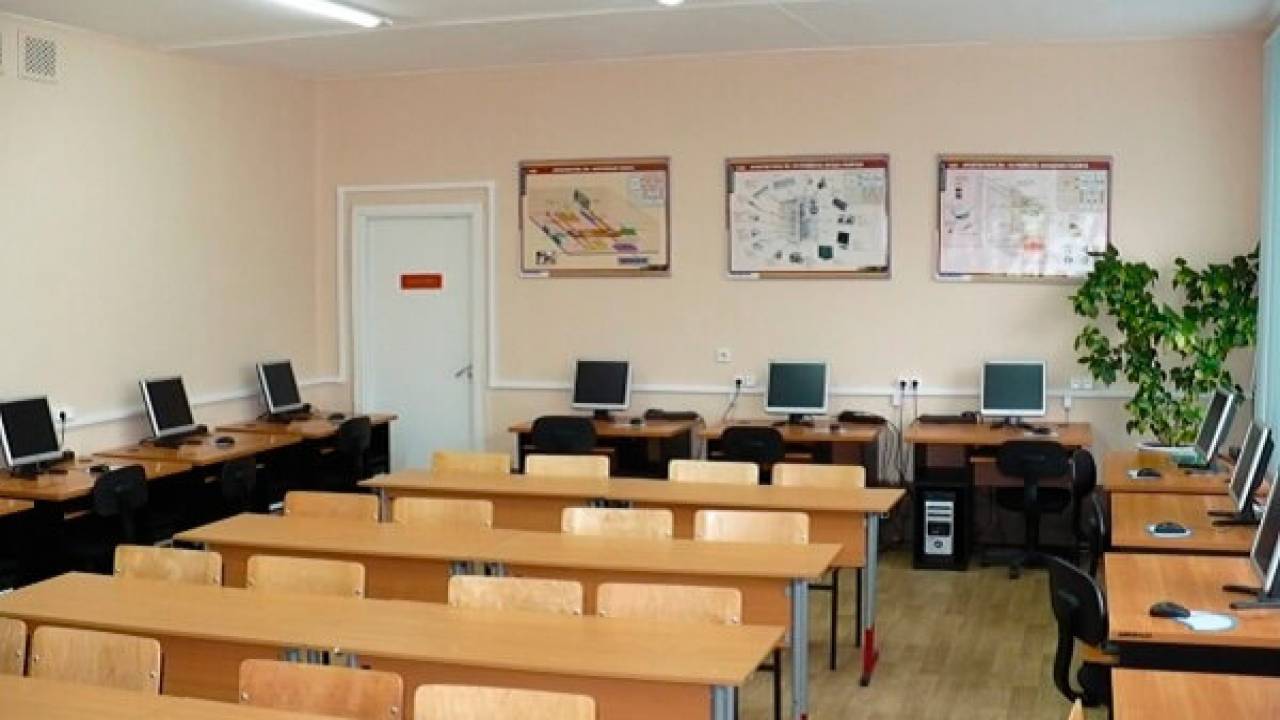 Почти 4 млрд тенге со средств на школьные компьютеры прикарманили в Карагандинской области