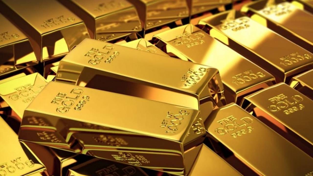 Почти 60 кг золота купили казахстанцы в феврале