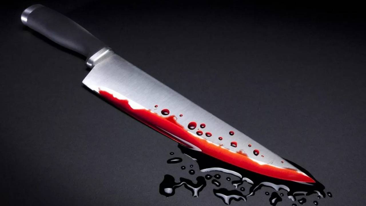 Прямо на дороге при очевидцах мужчина зарезал ножом человека в Туркестанской области