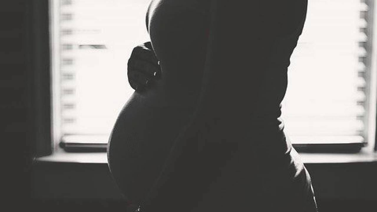 Ребенок умер в утробе: астанчанке отказали в госпитализации из-за долгов по медстраховке
