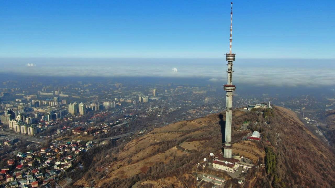 Телевидение и радио временно отключат в Казахстане