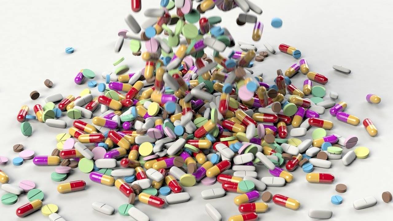 Цены на антиковидные препараты снизили в Казахстане