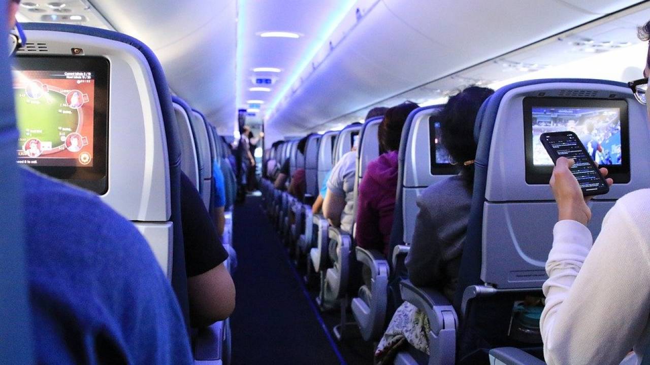 Туристы из Казахстана могут не попасть на самолеты домой без ПЦР-теста