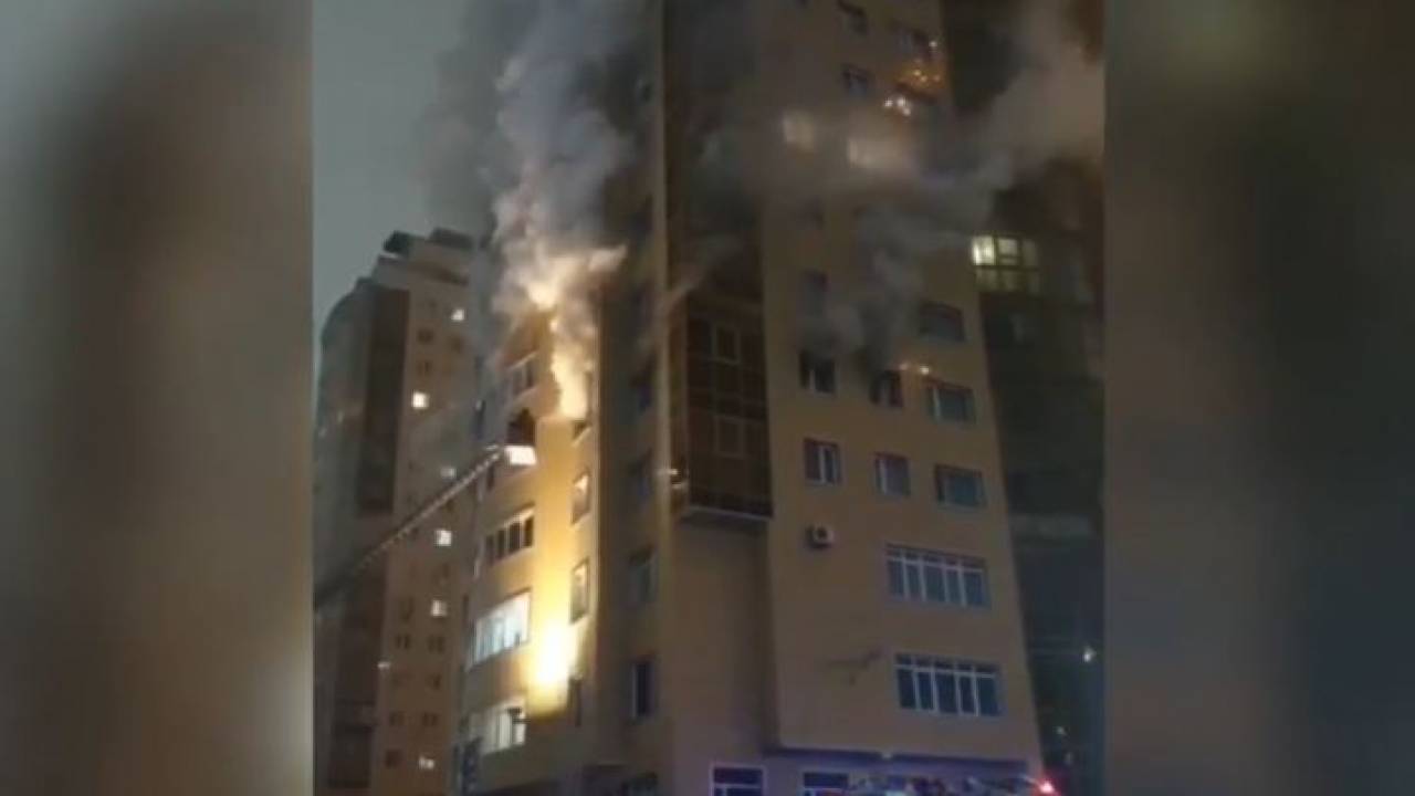 В Нур-Султане из-за непотушенной сигареты горела квартира 