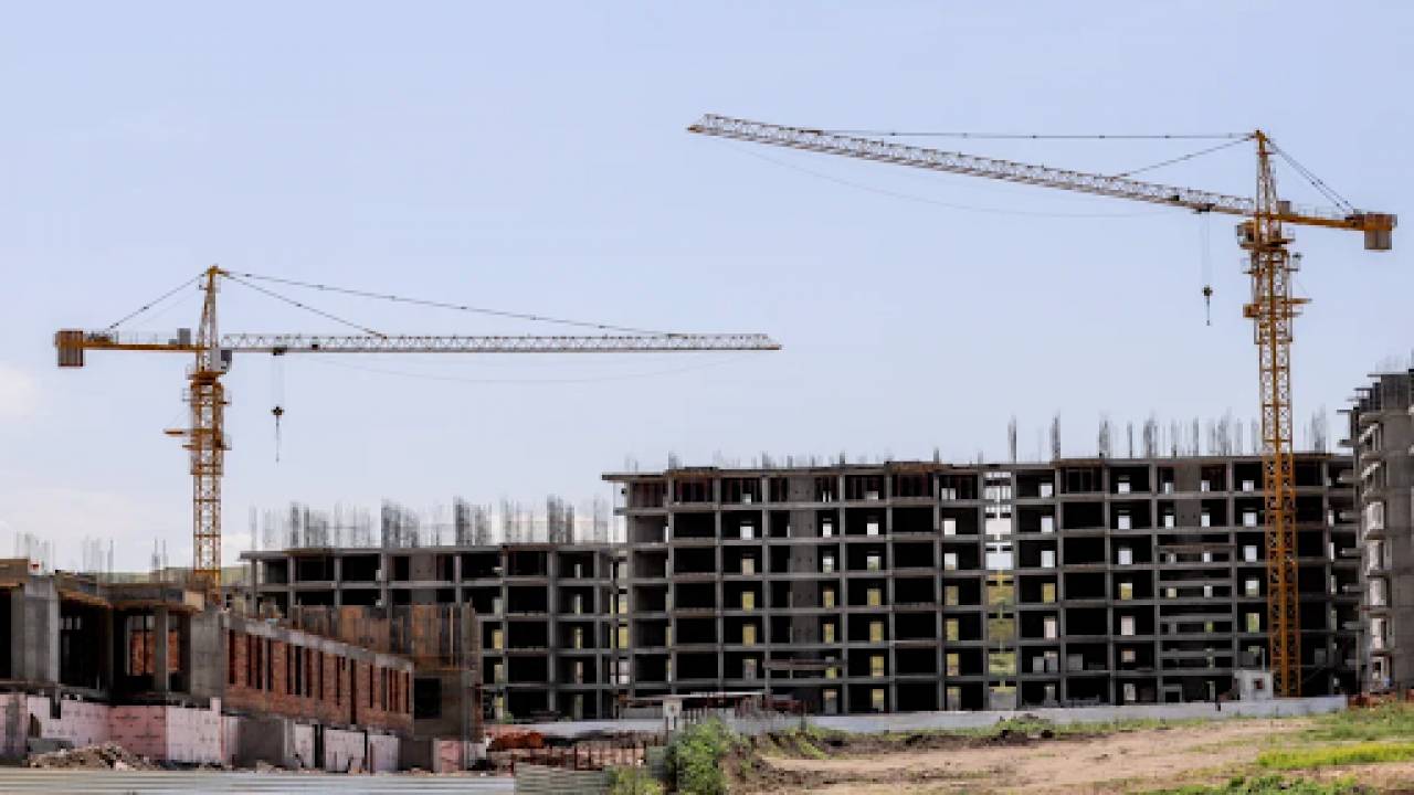 В Восточном Казахстане снизили цены на новое жилье