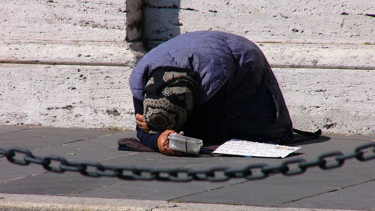 Число живущих за чертой бедности выросло в Казахстане