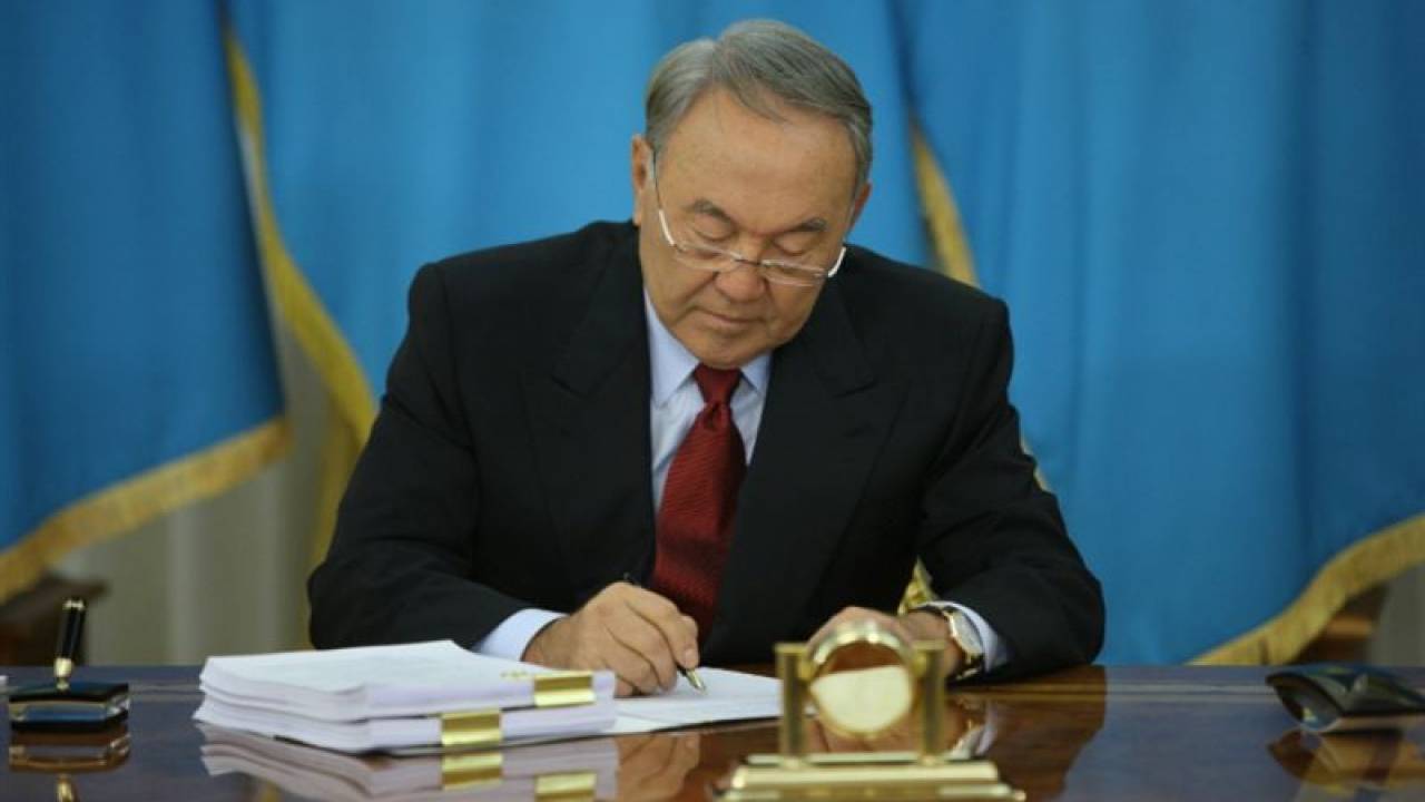 Елбасы выразил соболезнования в связи с кончиной экс-министра финансов Казахской ССР