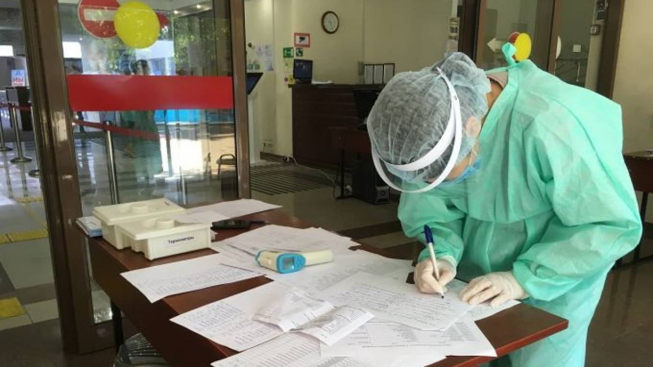 Еще одну больницу в Алматы перевели под ковидный стационар