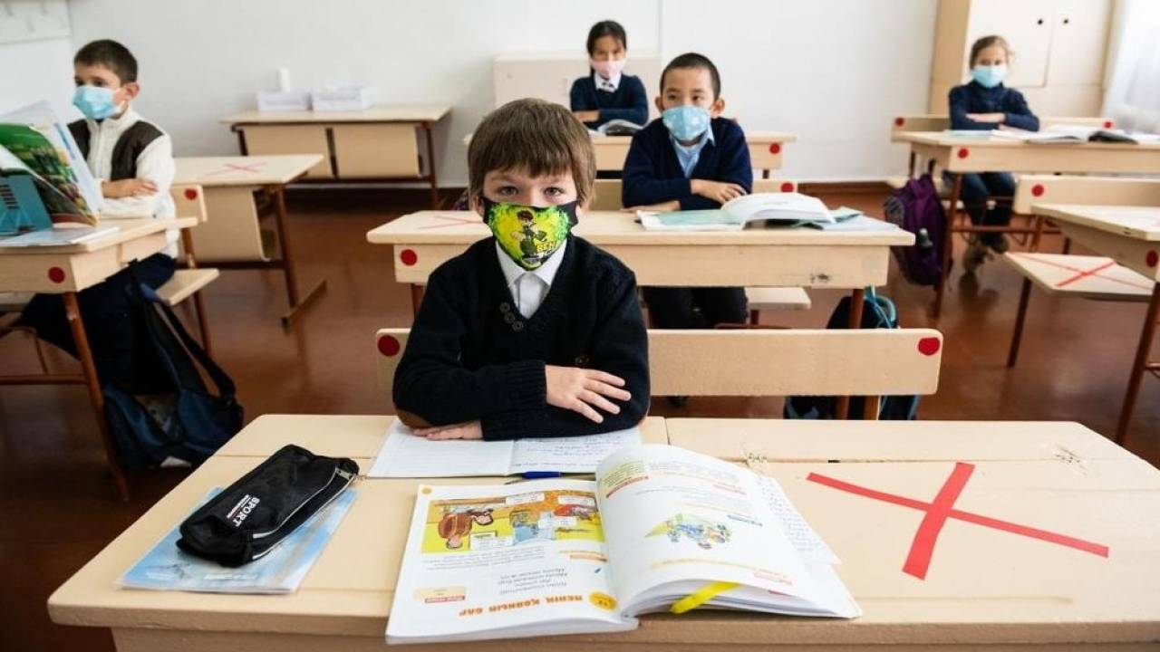 Как будут учиться школьники в Алматинской области. Постановление санврача