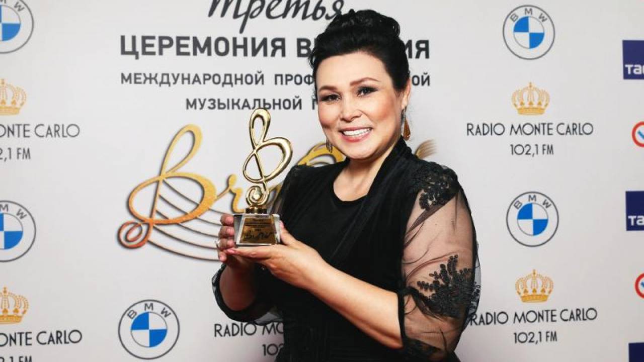 Казахстанская певица стала победителем международной премии "Bravo"