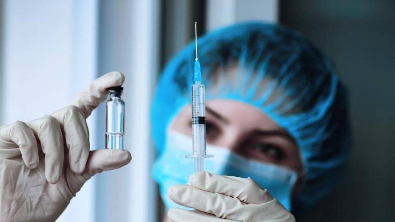 Казахстанская вакцина QazVac может противостоять новым штаммам коронавируса 