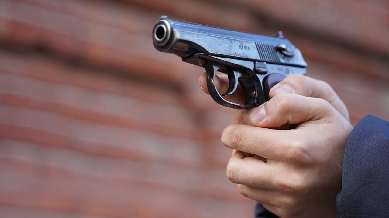 Полицейский подстрелил коллегу в Алматинской области