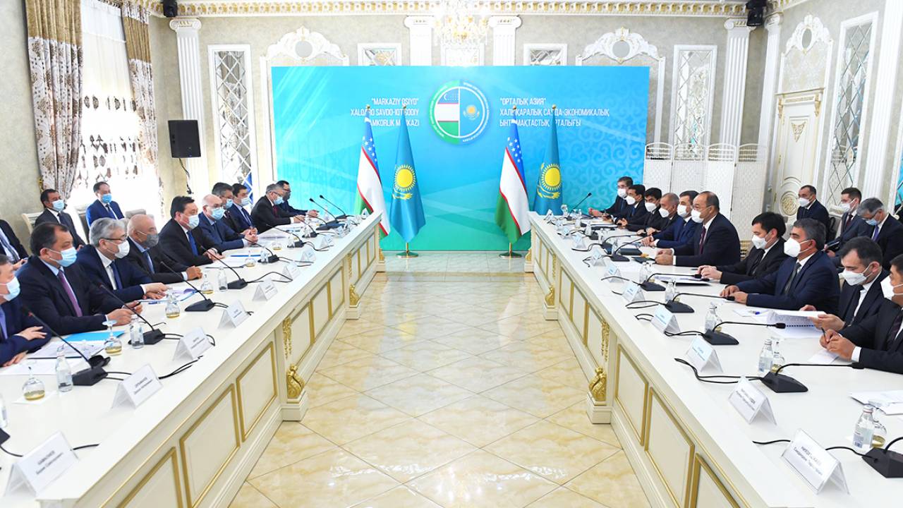 Премьеры Казахстана и Узбекистана дали старт проекту "Центральная Азия"