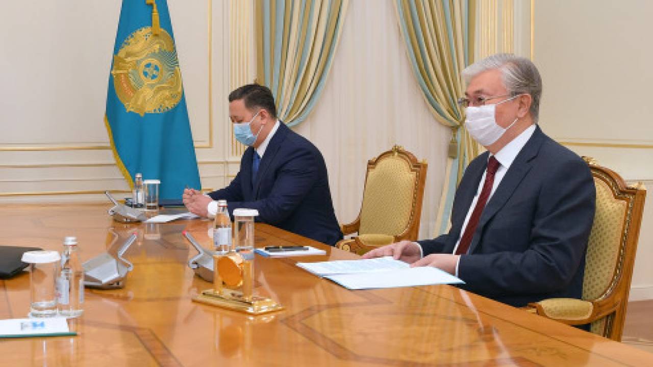 Президент пригласил Си Цзиньпина посетить Казахстан в удобное для него время