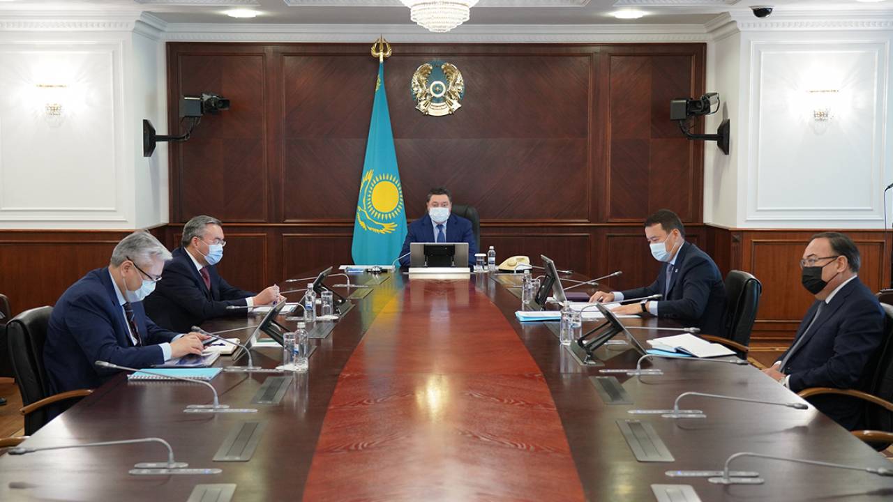 Сколько инвестиций привлекли в Казахстан за три месяца