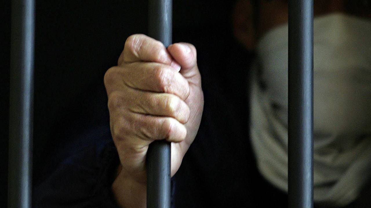 Сколько казахстанцев сидит в тюрьмах за границей