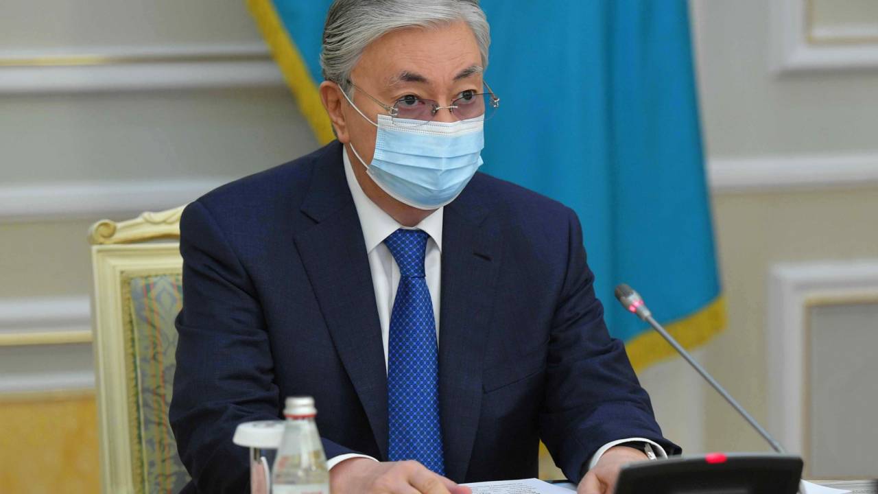 Справедливой назвал Токаев критику казахстанских дорог