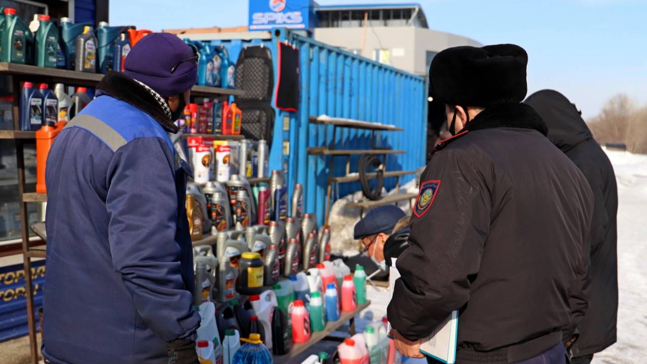Стеклоомывающую жидкость с ядом продавали в Усть-Каменогорске 